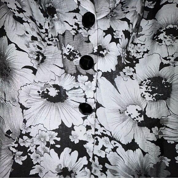 Victor Costa Jeweled Button Front Short Sleeve Ruffle Collar Floral Print Top - Picture 4 of 6